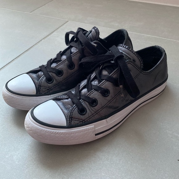Converse All Star Women's Shoe Metallic Gray Low Top Leather Size 5 - Picture 2 of 10